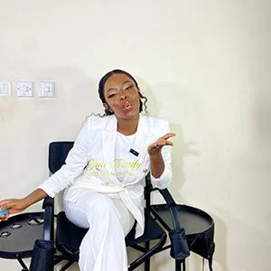 Home efua trendy heavy duty makeup chair